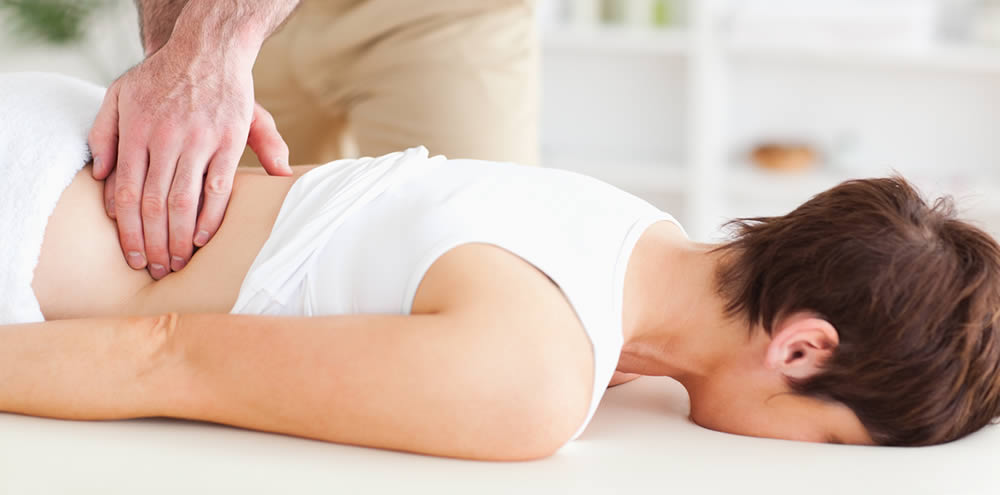 chiropractor die patiënt behandelt dmv drukpunten massage